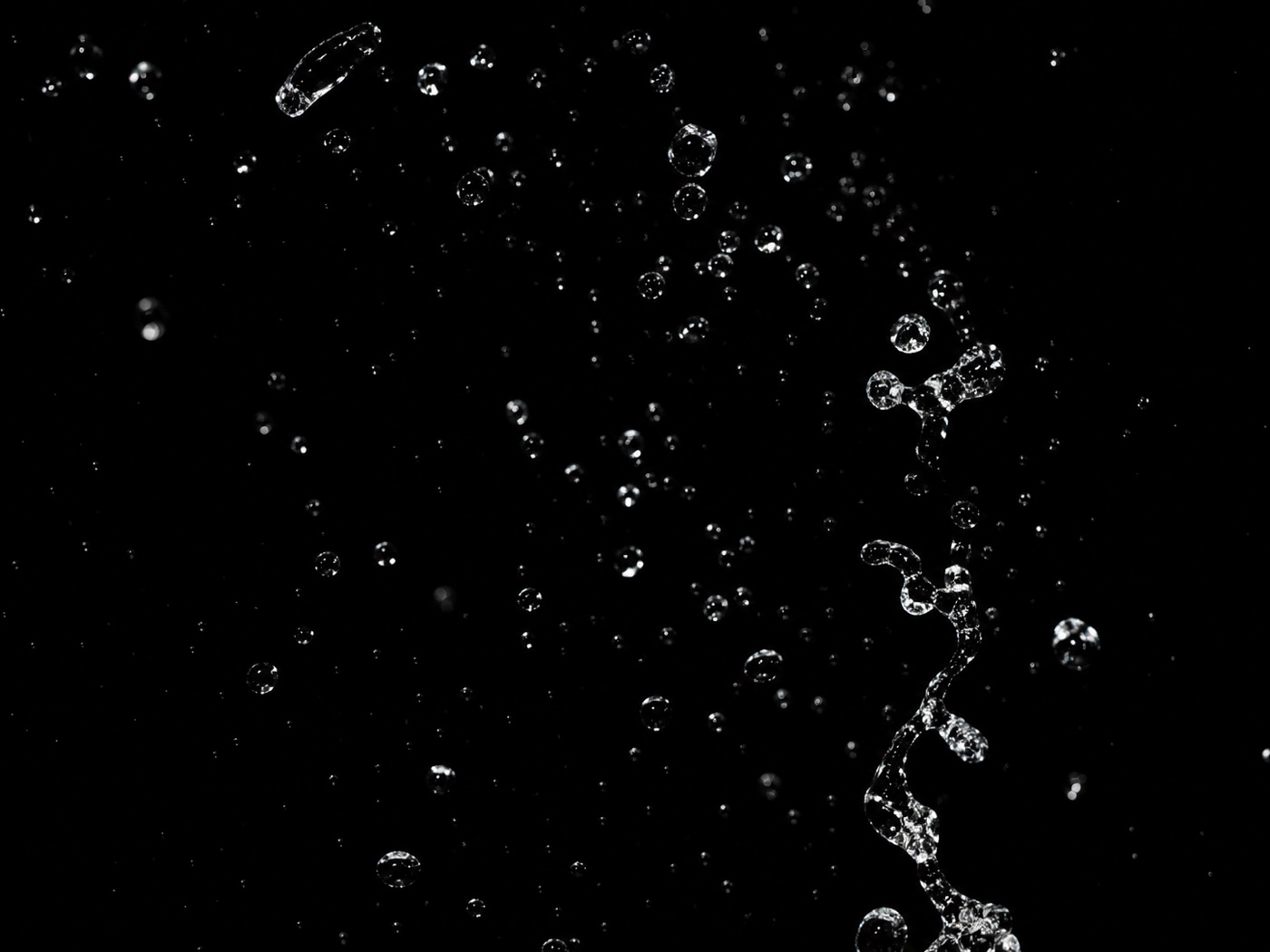 Mains sous l'eau